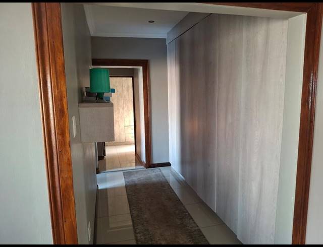 5 BEDROOM HOUSE FOR SALE IN MONAVONI